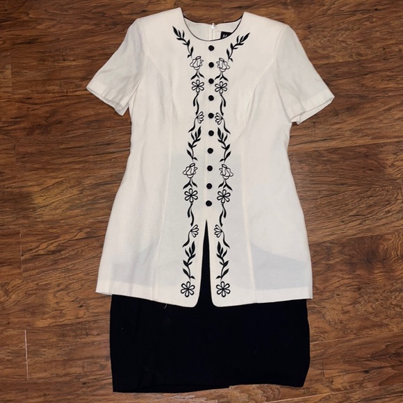 Melissa Harper Dresses & Skirts - Elegant Vintage Melissa Harper Cream and Black Floral Dress